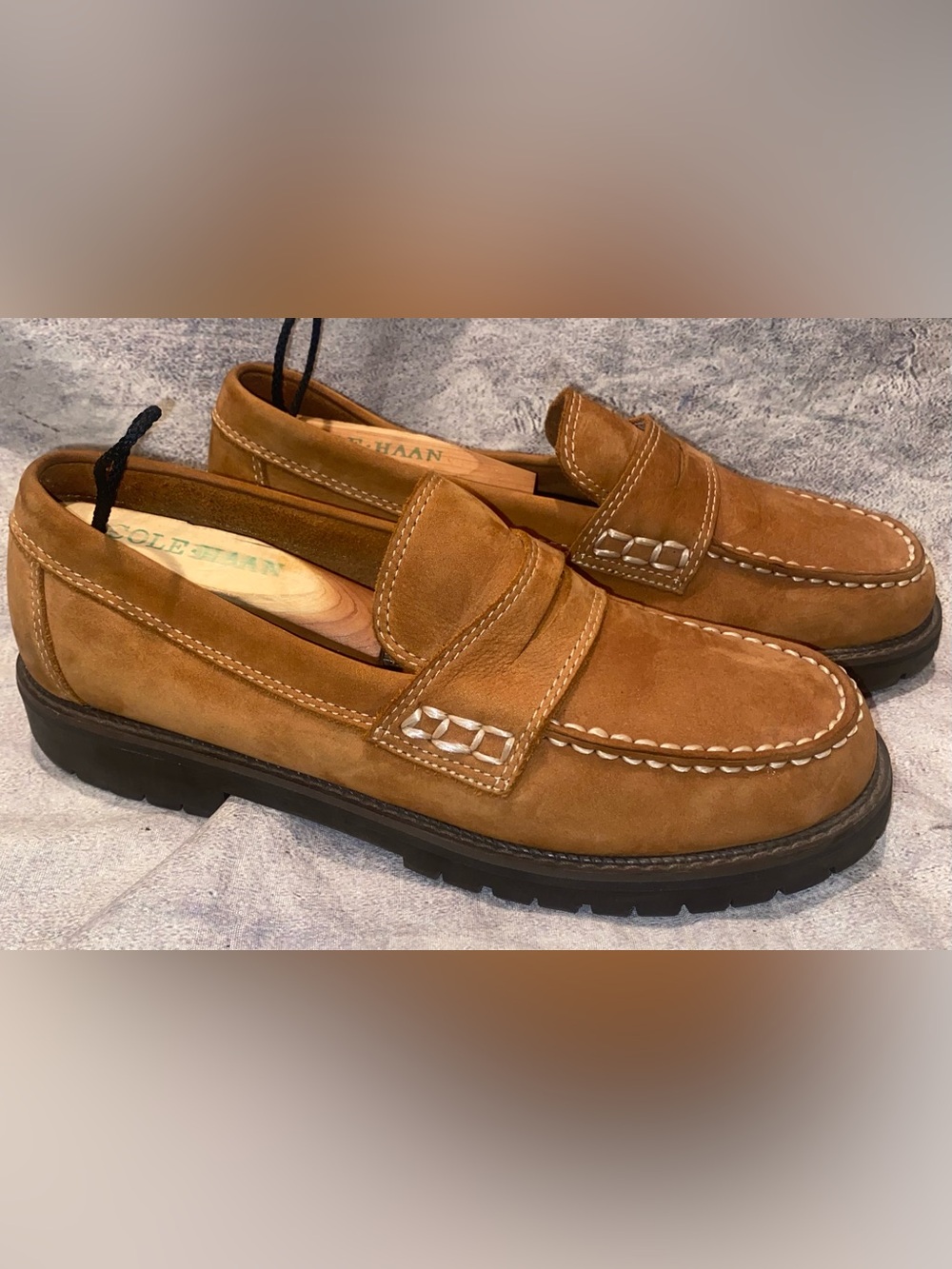 GH Bass Weejuns Reed Penny Loafers Combat Lug Sole Suede Leather 9 Classic Women